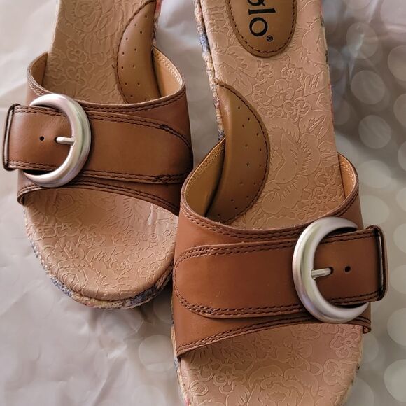 #269 Bolo 👡 Wedged silver buckle sandals,sze. 10 - Picture 7 of 9